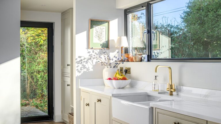 Bumblebee Kitchens 16. A photo of a completed Bumblebee designed kitchen.