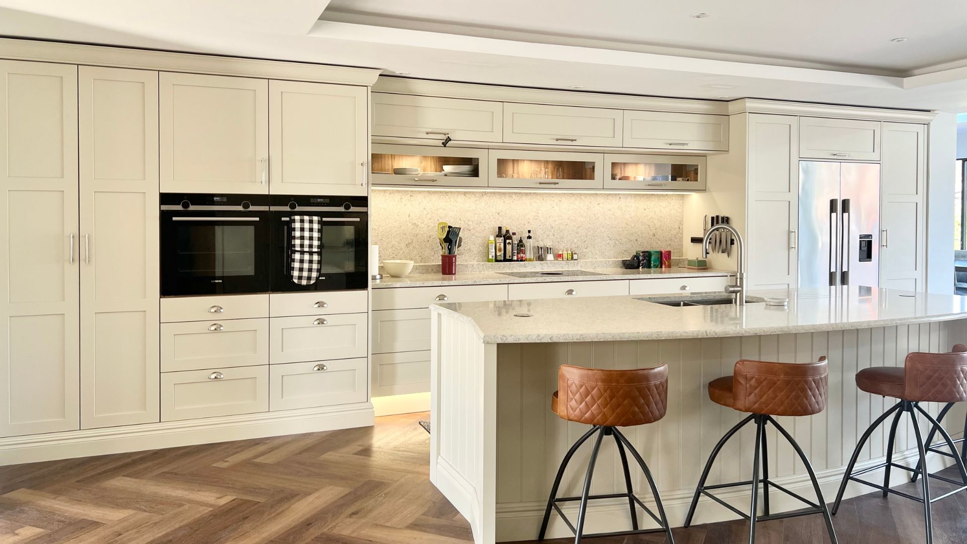 In-Frame Kitchens UK. Bumblebee Kitchens 4. A photo of a completed Bumblebee designed kitchen.