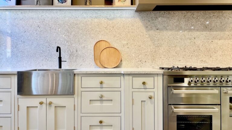 In-Frame Kitchens UK. Bumblebee Kitchens. A photo of a completed Bumblebee designed kitchen.